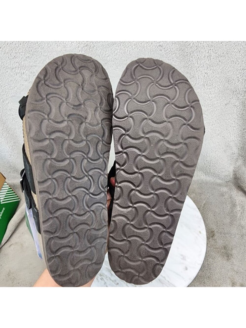 White Mountain Shoes Womens Size 8 Harrington Black Leather Sandals *NWOT* - Picture 9 of 13